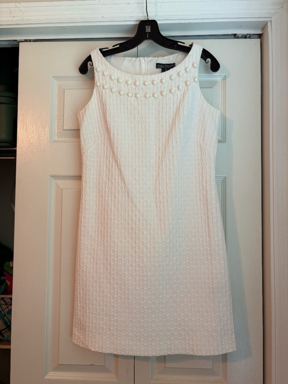 White textured & embellished sheath dress 10P Petite